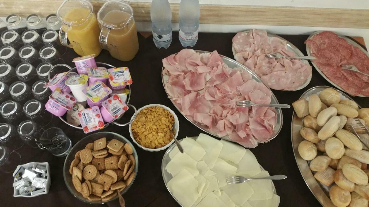 Hotel Illi Marina di Massa Εξωτερικό φωτογραφία